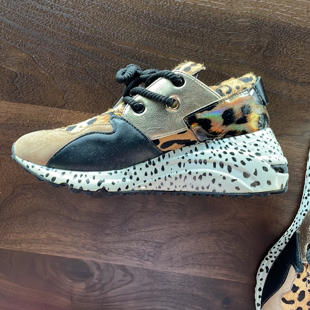 Steve Madden animal print sneakers - Picture 4 of 9